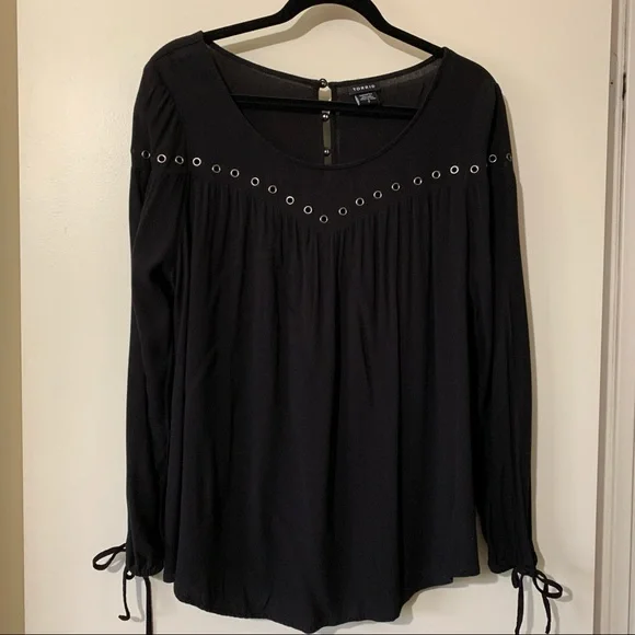 Torrid Black Crepe Grommet Tie Neck Blouse - Picture 6 of 11
